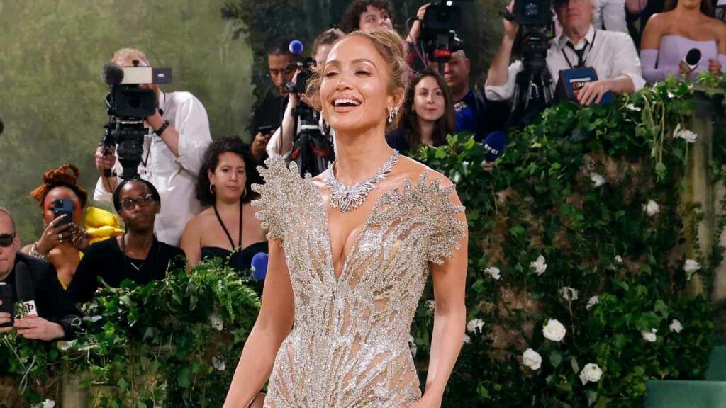 Jennifer lopez met gala